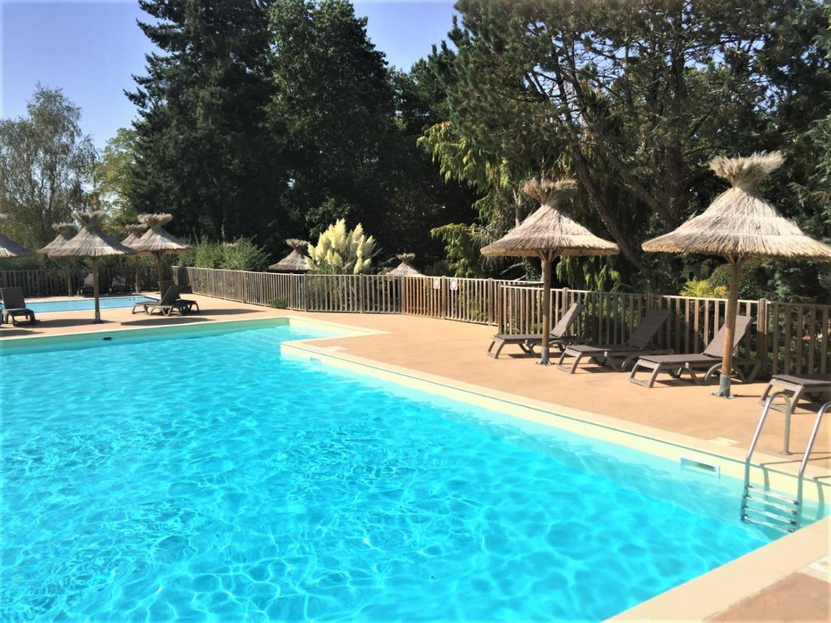 Camping Les Gorges Du Chambon Hotell Eymouthiers  Eksteriør bilde