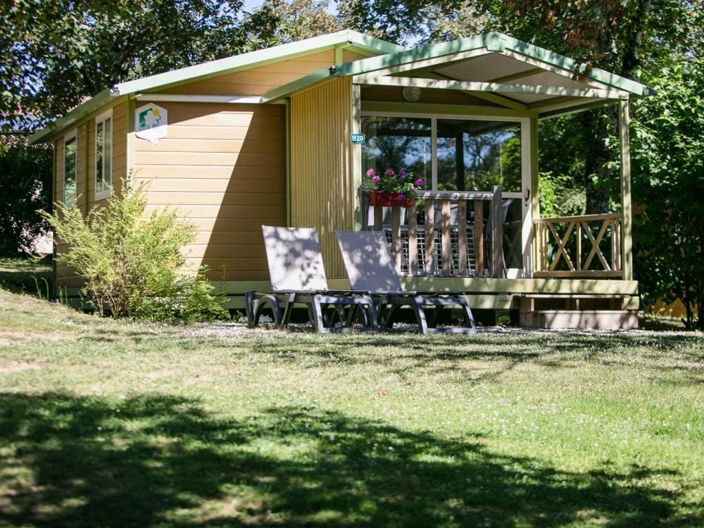 Camping Les Gorges Du Chambon Hotell Eymouthiers  Eksteriør bilde