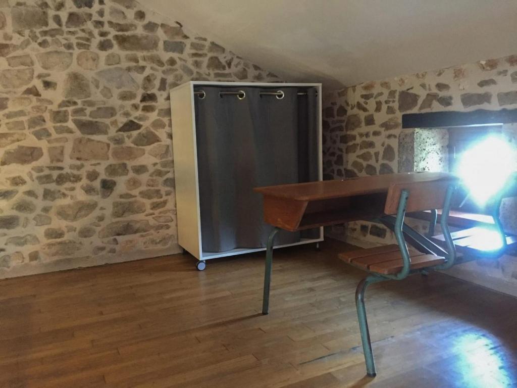 Camping Les Gorges Du Chambon Hotell Eymouthiers  Eksteriør bilde